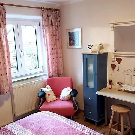 Gemuetliche Auf 2 Etagen Mit Dachterrasse *